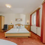 Apparthaus Taxegger 4*