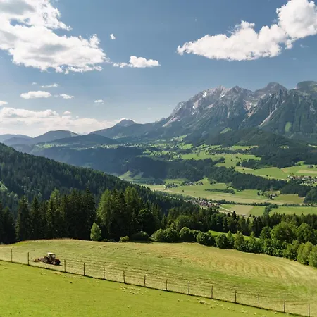 Apparthaus Taxegger בית הארחה