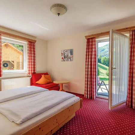 Apparthaus Taxegger Guest house 4*