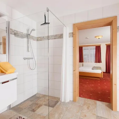 Apparthaus Taxegger Casa de hóspedes 4*