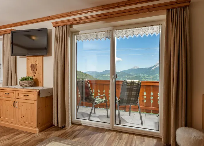 Apparthaus Taxegger Guest house 4*